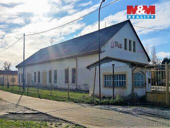 Na okraji města Terezín nabízíme k prodeji plně funkční výro