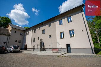 Nabízíme Vám k pronájmu byt o dispozici 2+1 a výměře 65 m², 