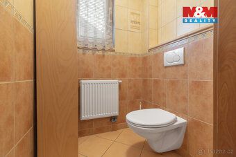 Exkluzivně nabízíme k prodeji samostatně stojící rodinný dům