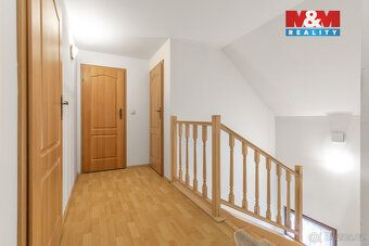 Exkluzivně nabízíme k prodeji samostatně stojící rodinný dům