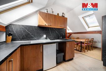 Prodej prostorného apartmánu 3+kk, 69 m², ve 3. podlaží cihl