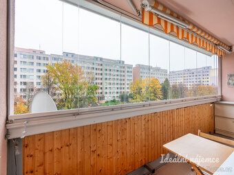 Aktuálně nabízíme hezký světlý, částečně zařízený byt 3+1 vý