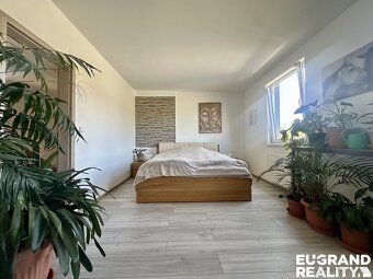 Ev.č. 05955 Nabízíme k prodeji kompletně zrekonstruovaný řad