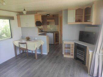 Prodám mobilheim ARIZONA 11,2 x 3,7m, k celoročnímu užívání,