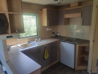 Prodám mobilheim ARIZONA 11,2 x 3,7m, k celoročnímu užívání,