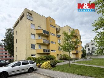 Nabízíme k pronájmu udržovaný byt 3+kk o velikosti 66 m² s b