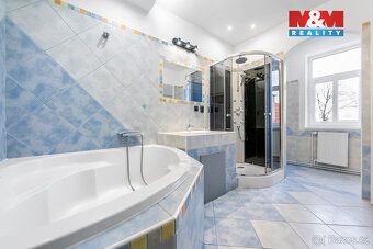 Prodej světlého podkrovního bytu 2+1 o užitné ploše 88 m² v 