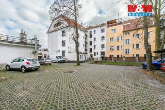 Prodej světlého podkrovního bytu 2+1 o užitné ploše 88 m² v 