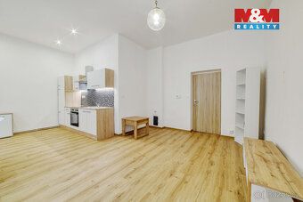 Pronájem prostorného bytu 3+kk, 73 m2, v přízemí bytového do