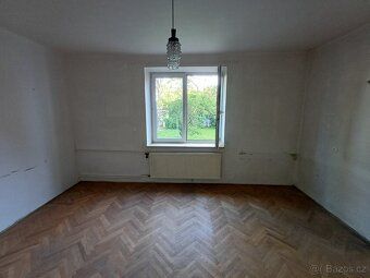 Nabízím k prodeji samostatně stojící rodinný dům situovaný v