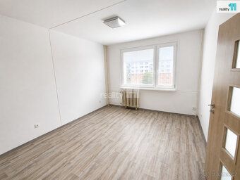 +popl. 4730, Nájemné: 12.300 Kč, poplatky spojené s užíváním