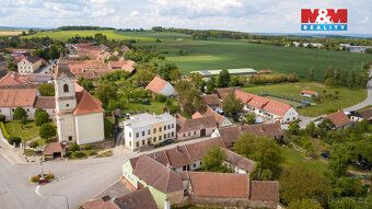 Nabízíme k pronájmu nově zrekonstruovaný byt 2+kk v přízemí 