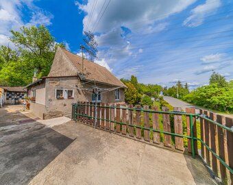 Nabízíme Vám ke koupi samostatně stojící rodinný dům o dispo