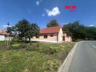 Ve výhradním zastoupení majitelů nabízíme k prodeji venkovsk