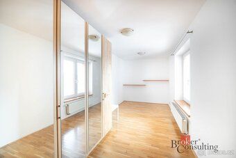 Prostorný rodinný dům 121 m² v klidné vinařské obci s rychlo