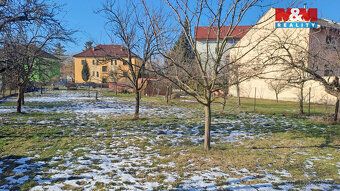 Nabízíme k prodeji pozemek o výměře 812 m² ve Velké nad Veli