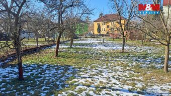 Nabízíme k prodeji pozemek o výměře 812 m² ve Velké nad Veli