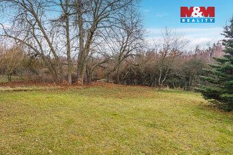 Nabízíme k prodeji pozemek o rozloze 1300 m² nacházející se 