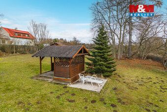 Nabízíme k prodeji pozemek o rozloze 1300 m² nacházející se 