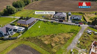 Nabízíme k prodeji pozemek k bydlení o rozloze 887m², nacház