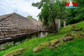 V klidné obci Čechtín, pouhých 15 minut jízdy od Třebíče, na