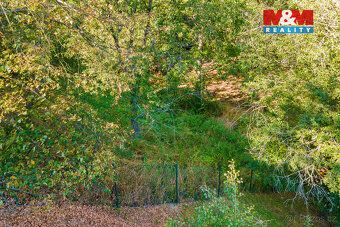 Nabízíme k prodeji stavební pozemek o rozloze 1370 m² v klid