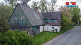 Nabízíme k prodeji prostornou chalupu v klidné části obce Ve