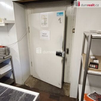 , Dumrealit.cz Vám zprostředkuje prodej velkého komerčního a