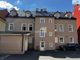 +popl. 5000, , Nabízíme k pronájmu moderní a plně vybavené k