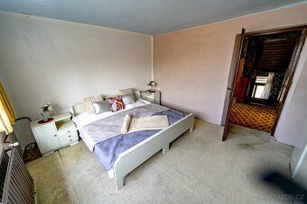 Lhotky, prodej rodinného domu 140 m2 na kraji obce s velkým 