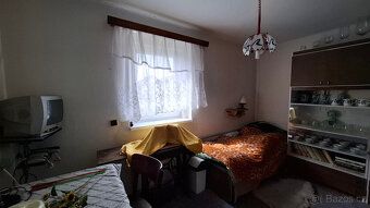 Nabízíme v exkluzivním zastoupení k prodeji starší prostorný