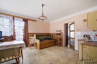 Nabízím k prodeji byt o dispozici 2+1 nacházející se v rodin