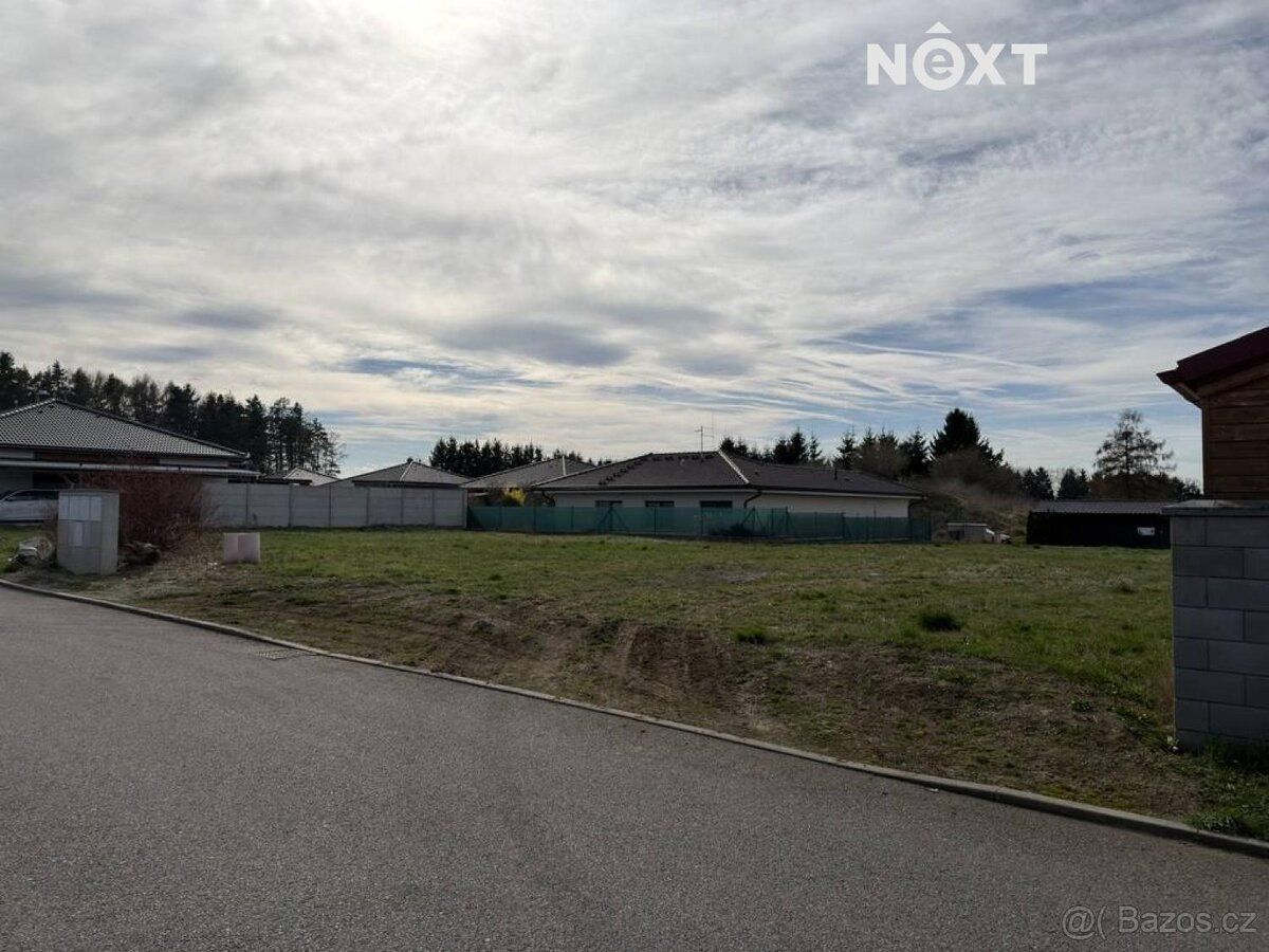 Nabízím k prodeji stavební pozemek o výměře 479 m² v atrakti