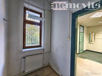 Ev.č. 02609 Nabízíme k prodej obchodní prostor 73 m2 v centr