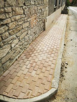 Pronajem bytu 1+1 Nížebohy 42m2 (Obyvak 25m2 + koupelna 3,75