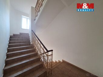 Nabízíme k prodeji čtyřpatrový dům po rekonstrukci, který je