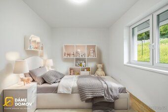 Ev.č. 14162 Máme pro Vás krásný a prostorný rodinný dům s di