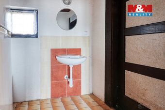 Na prodej zděná chata s terasou o podlahové ploše 67 m² s vl