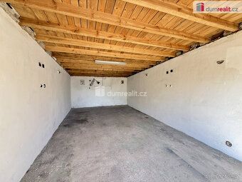 , Nabízíme k pronájmu prostornou garáž o velikosti 33 m² v K