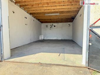 , Nabízíme k pronájmu prostornou garáž o velikosti 33 m² v K