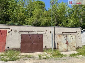 , Nabízíme k pronájmu prostornou garáž o velikosti 33 m² v K