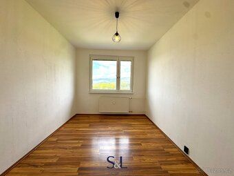 Ev.č. 01647 Pronájem prostorného bytu 4+1 s balkonem | 86 m²