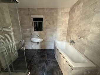 Nabízíme k pronájmu bytovou jednotku 4+kk o výměře 114 m2 na