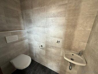 Nabízíme k pronájmu bytovou jednotku 4+kk o výměře 114 m2 na