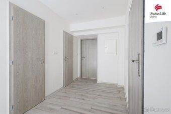 Nabízím k prodeji krásný, čistý byt o dispozici 2+kk a o uži