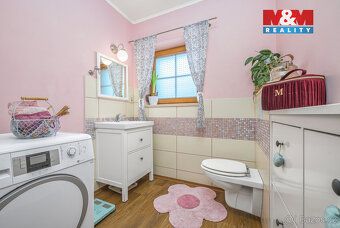 Nabízíme k prodeji moderní rodinný dům v klidné příměstské č