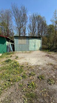 Nabízím k pronájmu venkovní zpevněnou plochu až 1300 m2
• vh