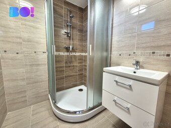 Nabízíme k pronájmu moderní rodinný dům o dispozici 5+kk po 