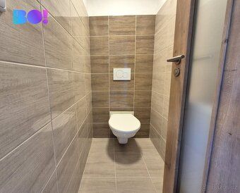 Nabízíme k pronájmu moderní rodinný dům o dispozici 5+kk po 