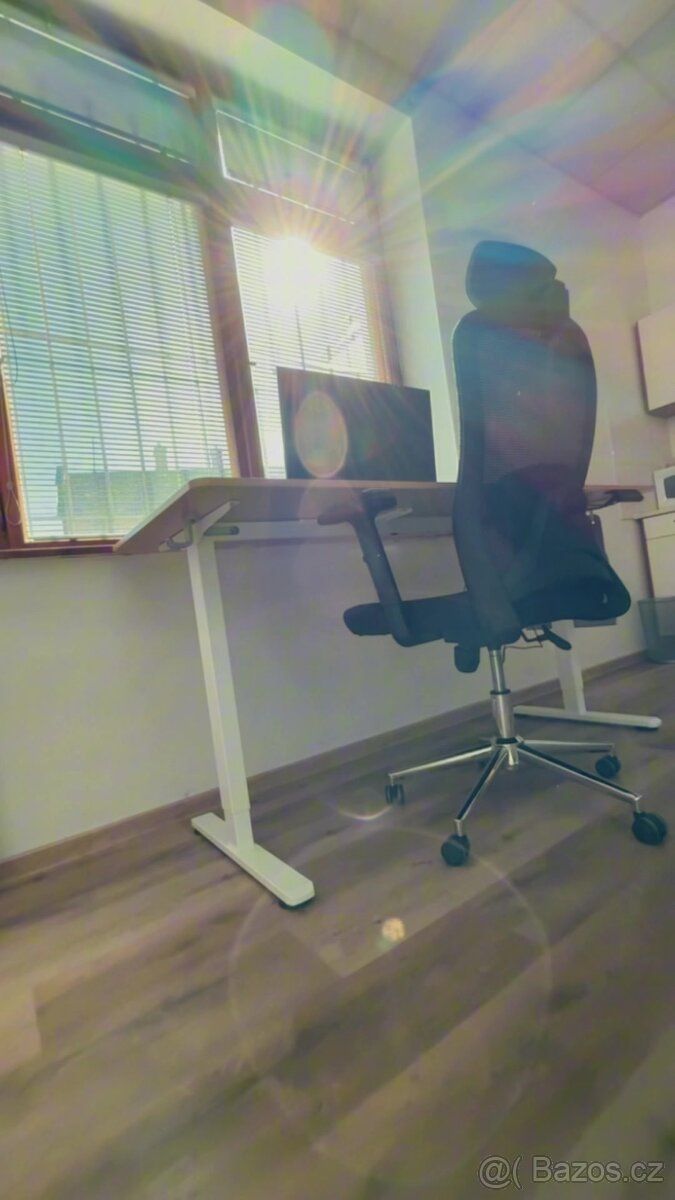 Ne anonymní cowork nebo hlučnou kavárnu. Ale prostor, kde se